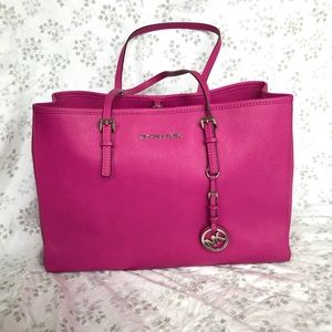 Micheal Kors purse with bag